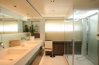 Admiral motor yacht AQUA -  Master Bathroom